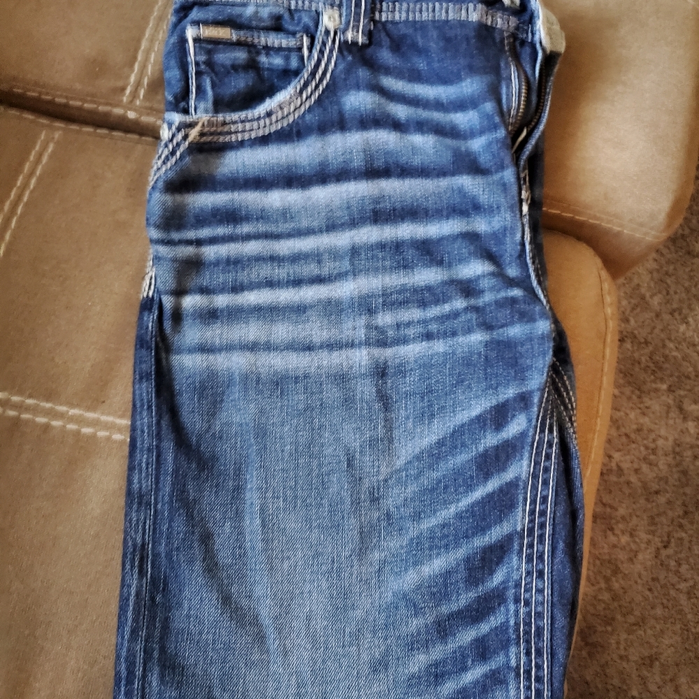 Buckle jeans